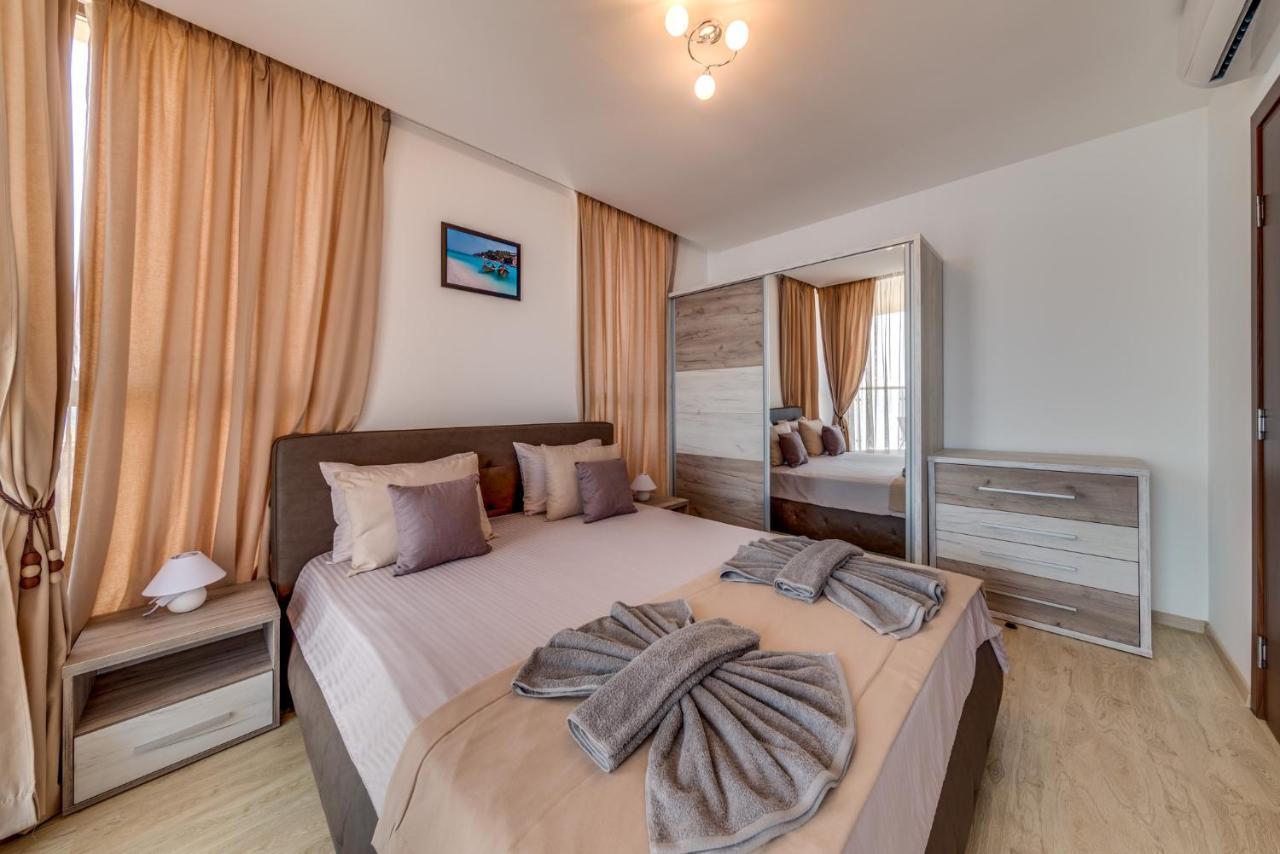 Apartcomplex Golden Bay 라브다 외부 사진