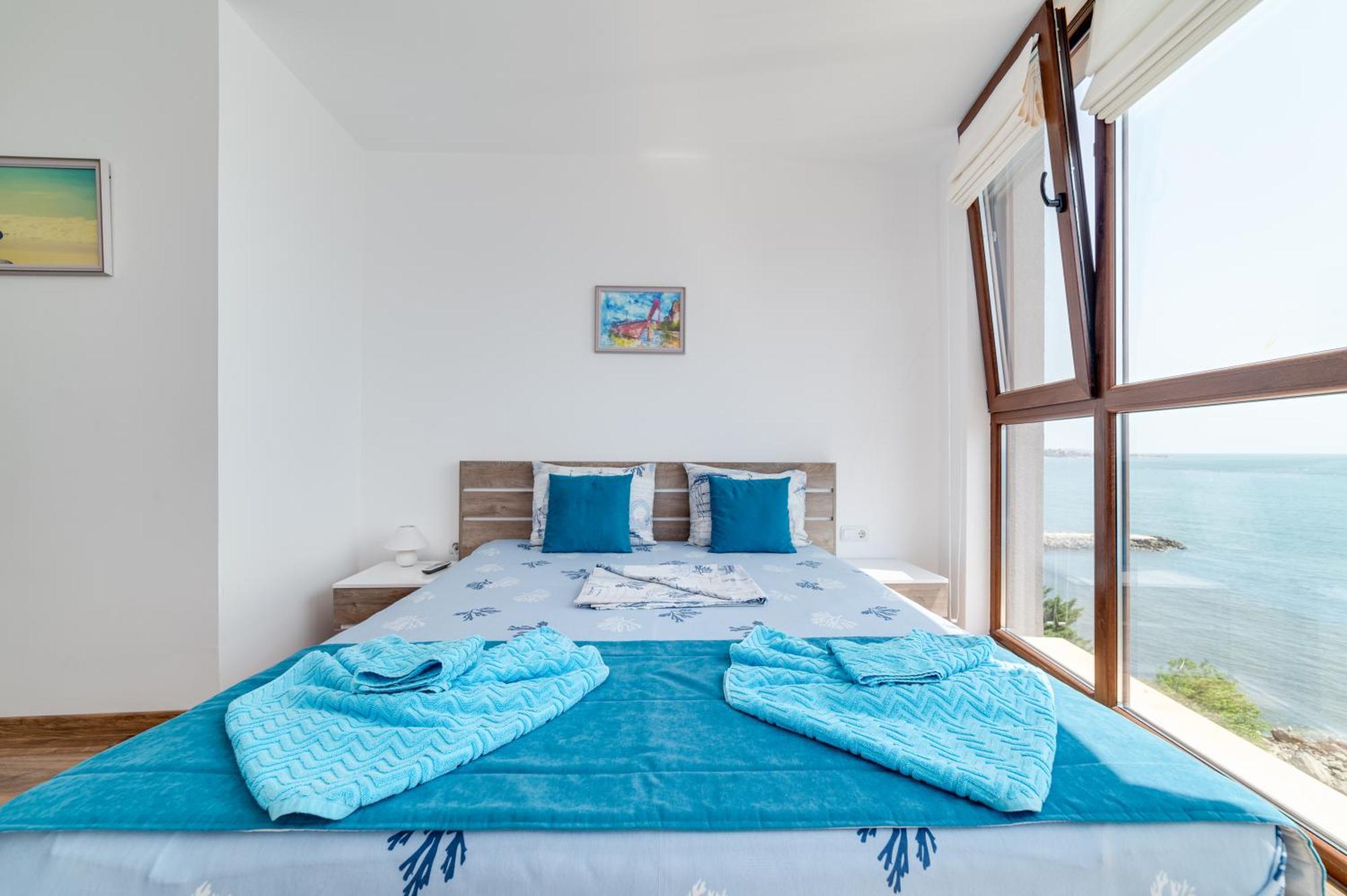 Apartcomplex Golden Bay 라브다 외부 사진